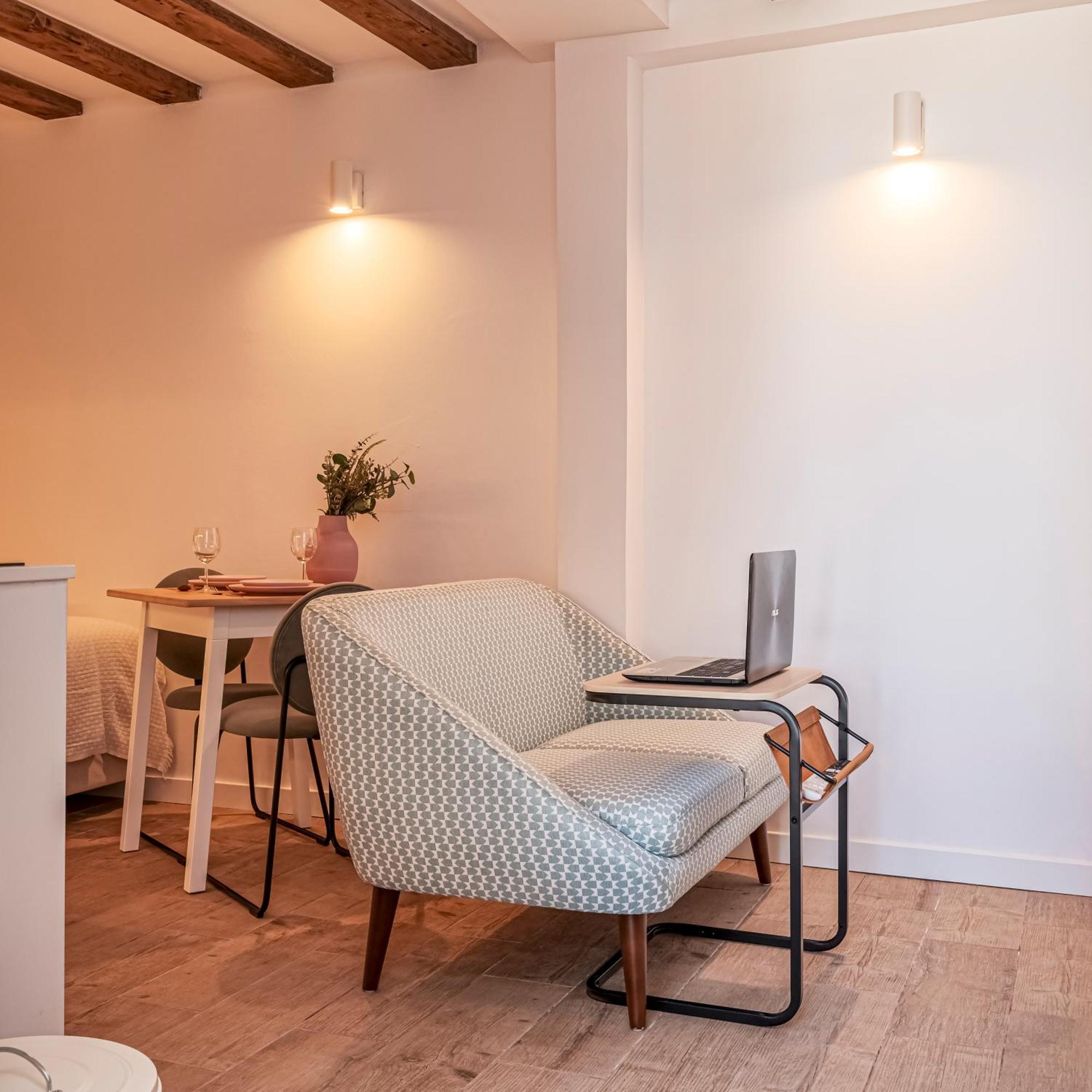 Chalet Marias - Parede Beach Apartments Bagian luar foto